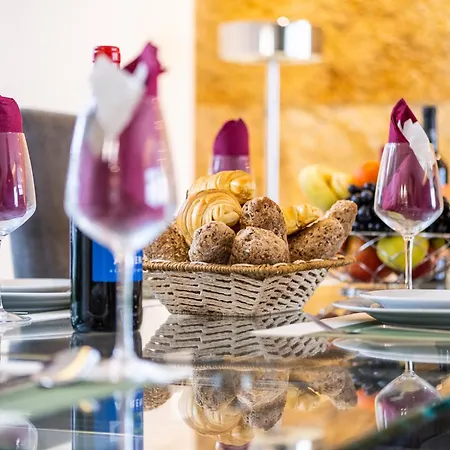 Laura By Algarve Vacation *